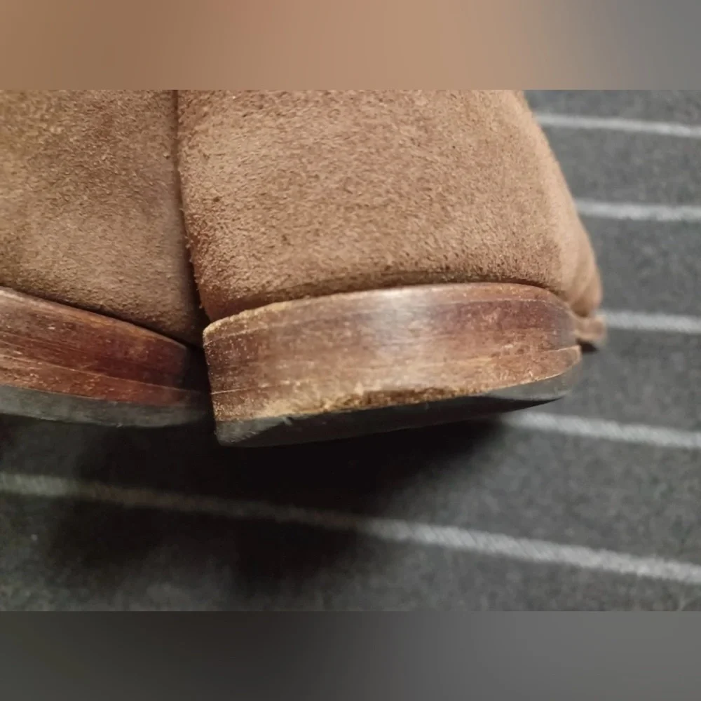 Rancourt & Co. Brown Suede Chukka Boots